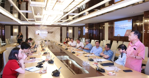 Hội đồng Giám khảo Chung khảo Giải thưởng Quốc gia Bất động sản Việt Nam lần thứ II làm việc với Sun Property
