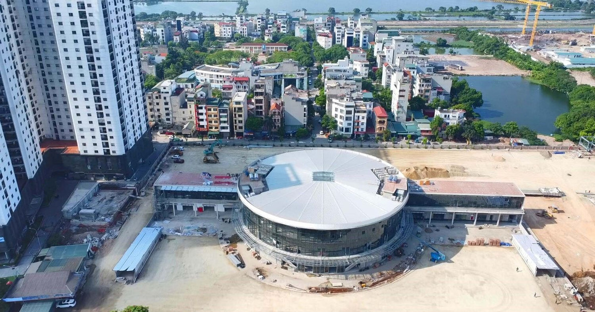 Khung cảnh 'siêu thực' trên bãi biển nổi tiếng Hưng Yên